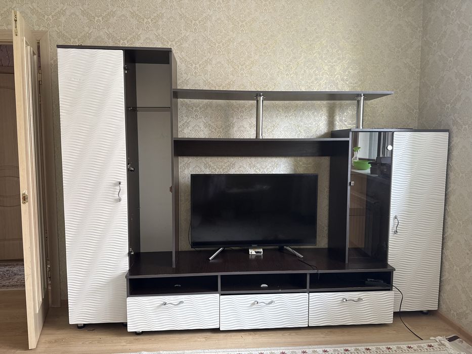 Продам стенку для гостиной/зала