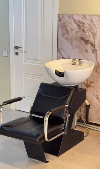 Салон красоты сдам в аренду