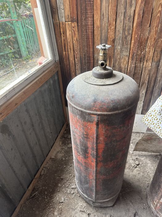 Продам газовые баллоны