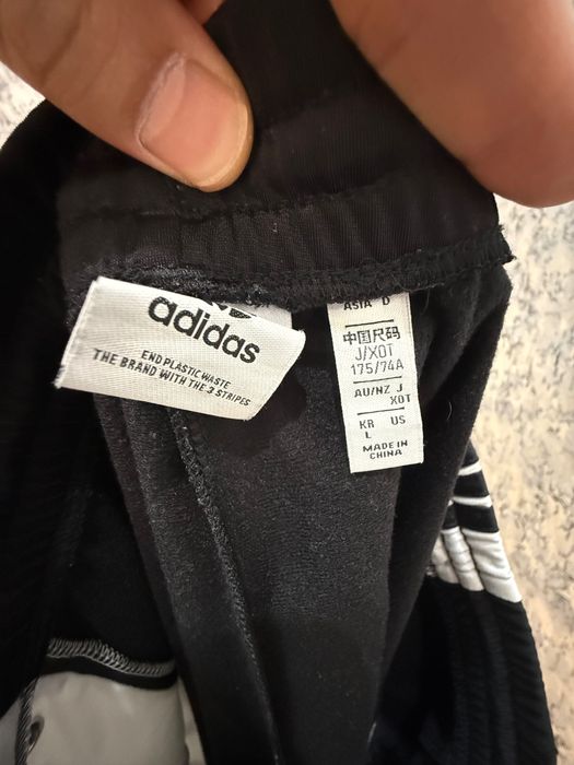 Adidas originals штаны на заклепках