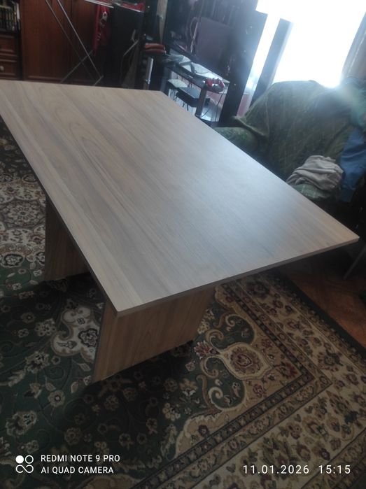 Продам стол кухонный