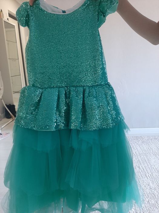 Продам платье почти новый