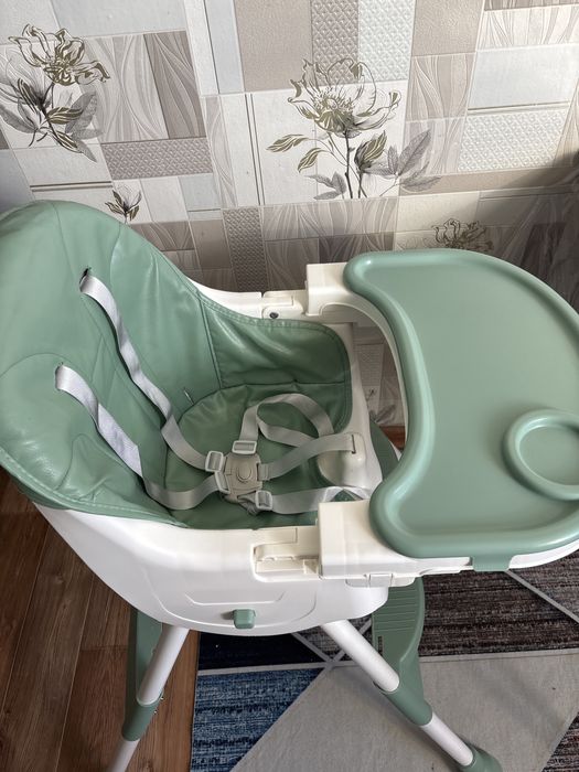 Детский столик для кормления