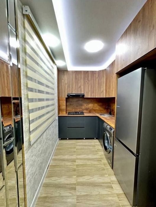 Квартира на Чиланзар-Спорт товары  3/2/5 общ пл 70м Евро с обстановкой