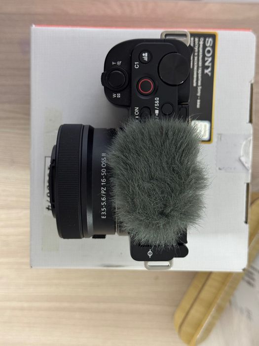 Фотоаппарат Sony ZV E10