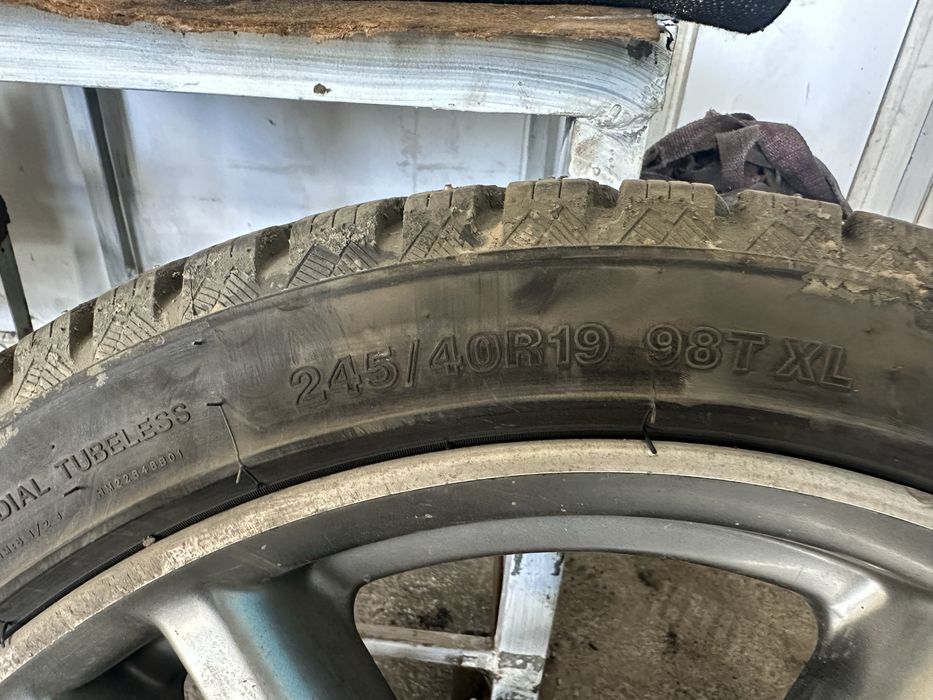 Продам диски с шинами от мазды 6