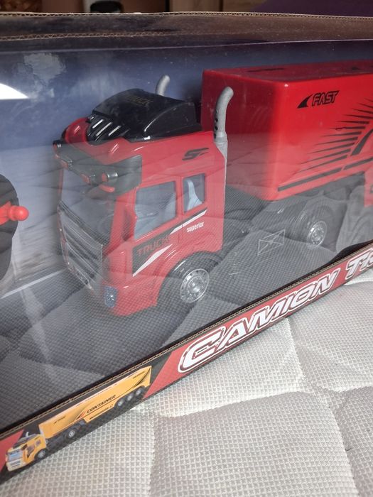 Радиоуправляем камион