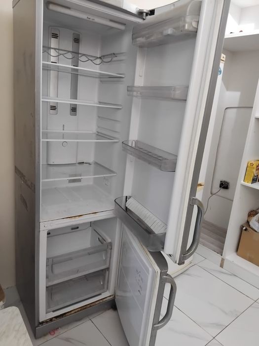 Срочно продам б/у Холодильник