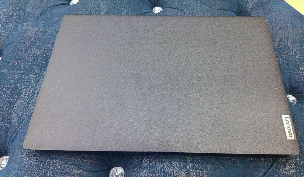 Noutbuk Lenovo Ryzen 3  4 yader