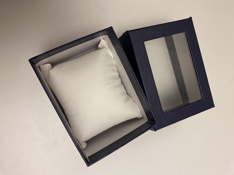 Отдам коробки для часов