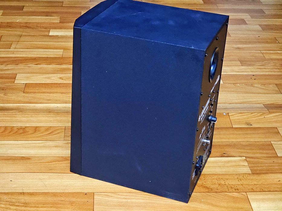 Студийный монитор ADAM AUDIO T7V