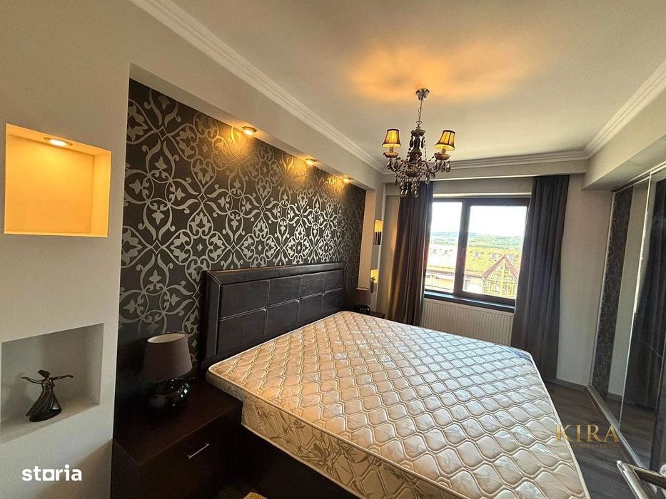 Apartament De Inchiriat Cu 3 Camere, Zona Centrala