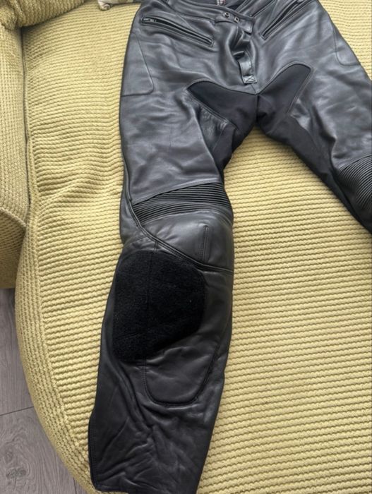 Vand pantaloni Moto piele