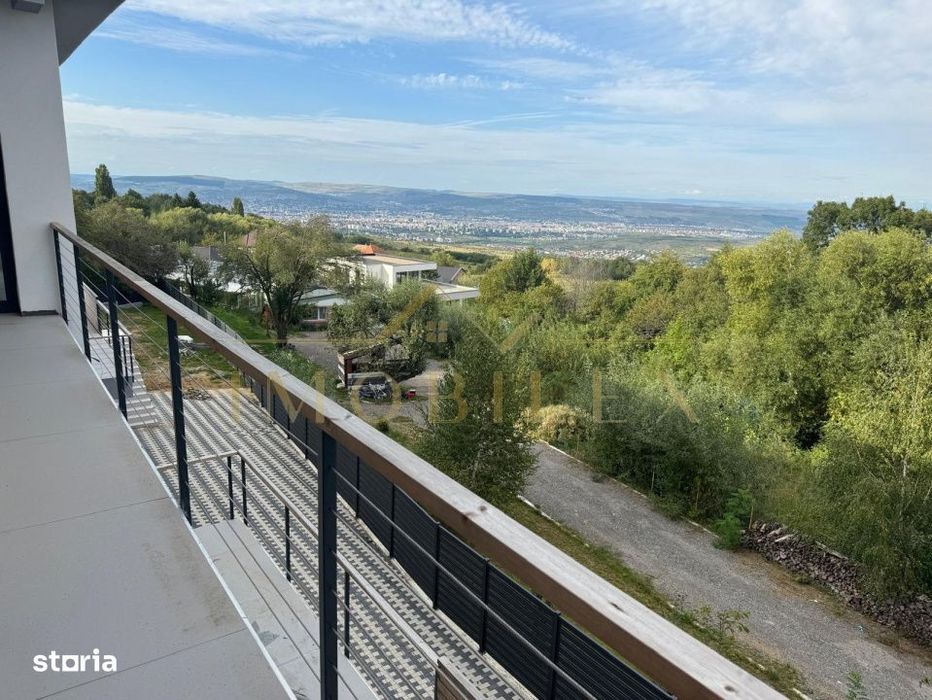 ULTIMA UNITATE ,casa tip duplex panorama asupra Clujului