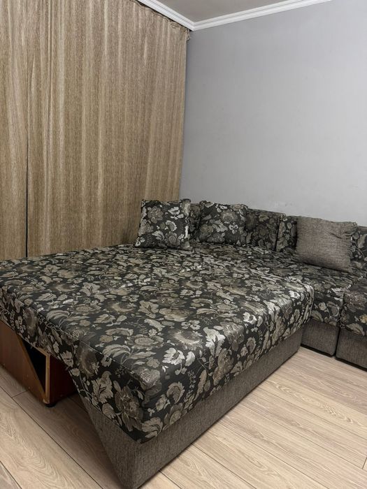Продам угловой диван б/у г. Астана