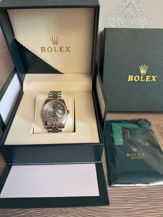Часы с брилиантами Rolex унисекс