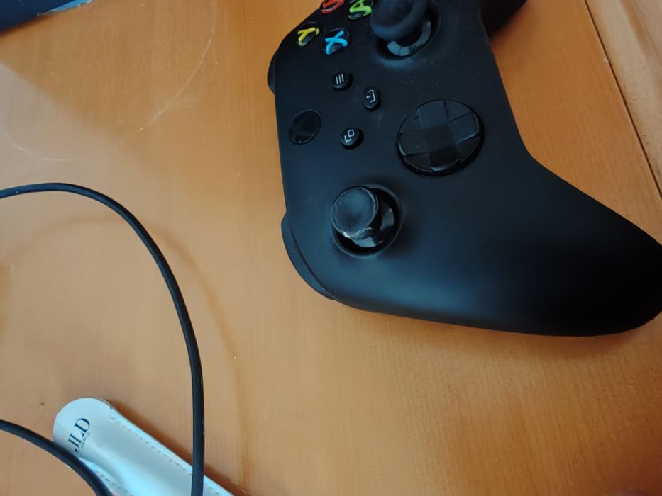 VAND XBOX SERIA X + 2 manete