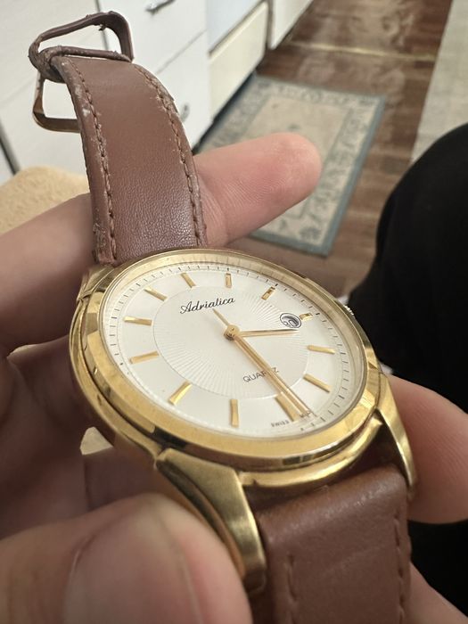 Продам швейцарские часы