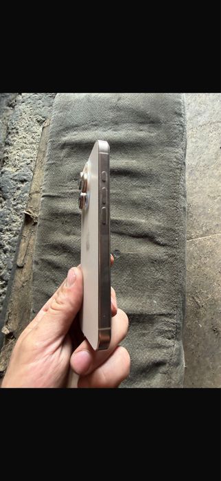 Продается iPhone 16 Pro не скрытый