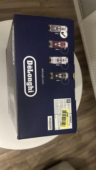 DeLonghi Dedica style espressor manual 15 bari, 1300w