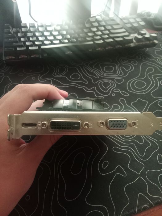 Продаю видеокарту GT740
