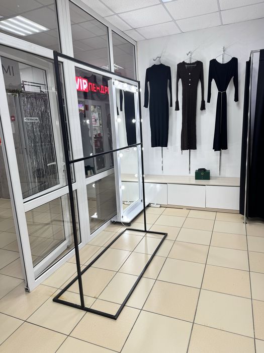 Стойкк доя одежды