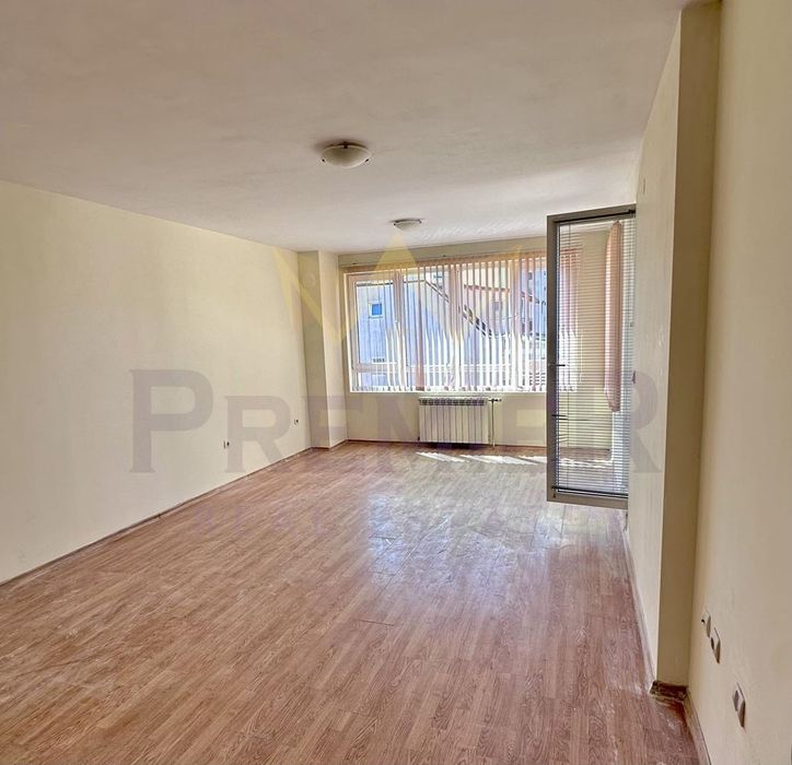 Продава се Тристаен апартамент в Варна, Възраждане 1 - 90 кв.м за 1667 €/кв.м - Снимка #1