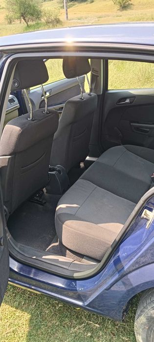 OPEL Astra H 2011