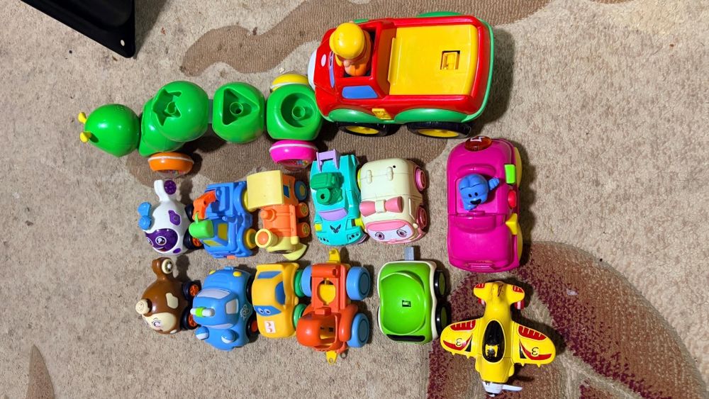 1 пакет большой  Разных игрушек