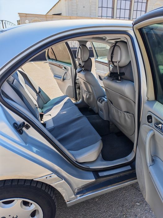 Mercedes benz c200