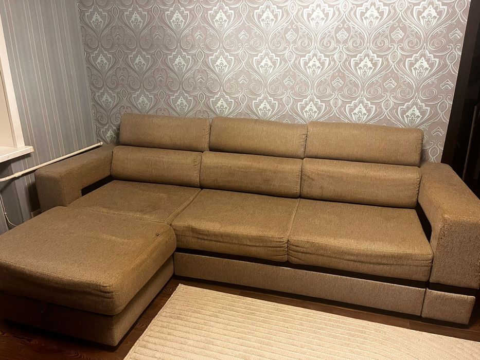Продам диван угловой