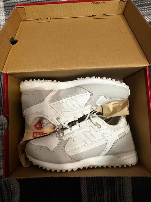 Белые кроссовки Xtep