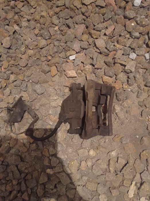 Суппорт цафа кулачок вентелятор Ауди 80 б4