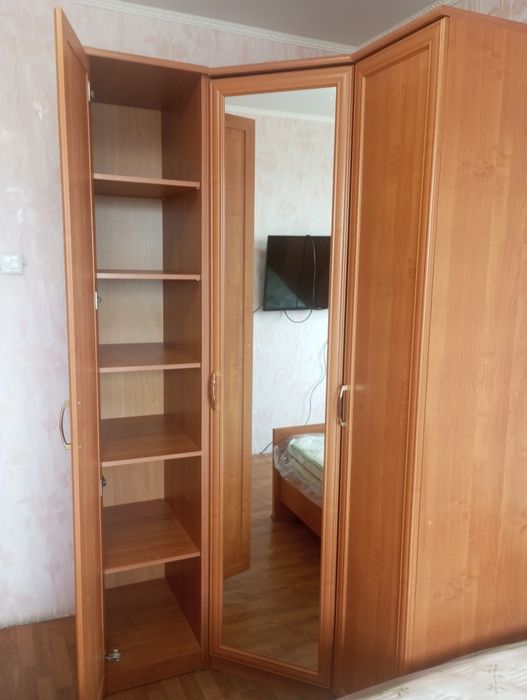 Продам спальный гарнитур