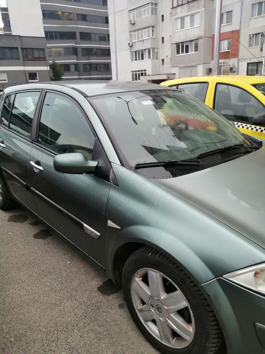 Продавам    Renault Megan 2004  бензин