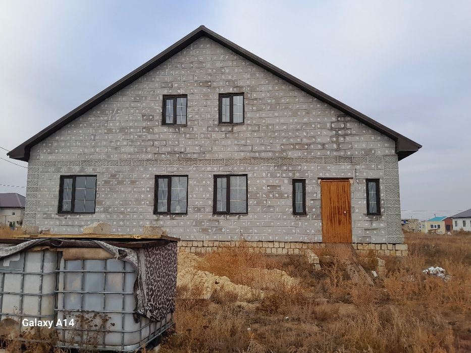 Жанақоныс3 продам мансардный дом