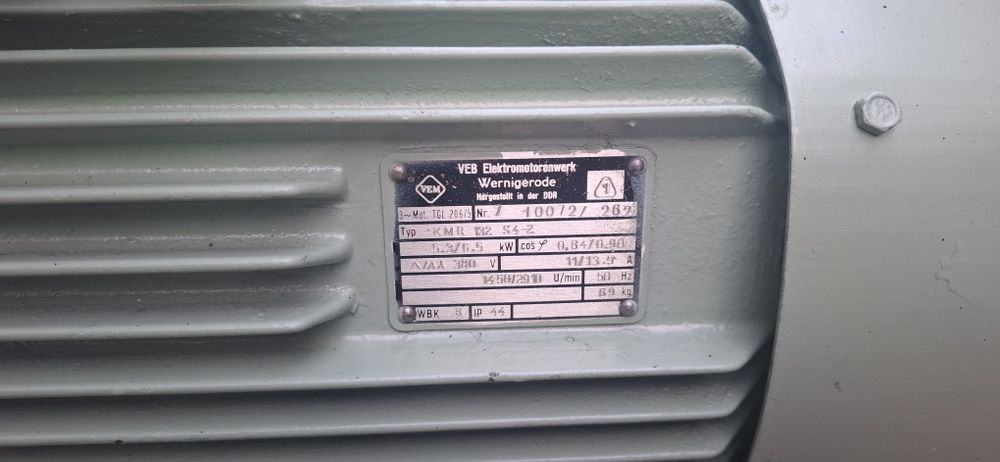 Motor 6.5kw /5,5 kw 380V CU DOUA TURATII KMR 132 S4-2