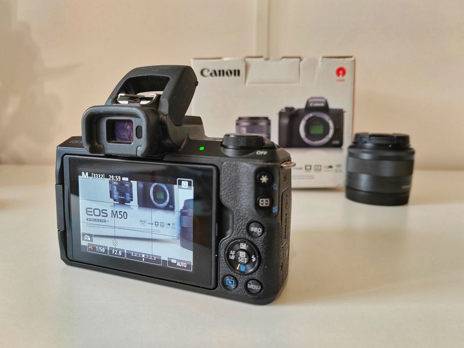 Camera Canon M50 + obiectiv 15-45mm si 22mm