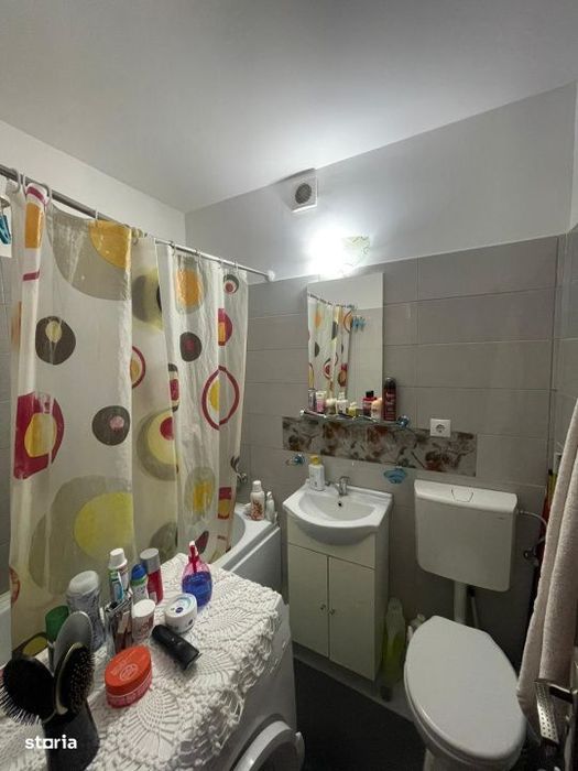 Garsoniera pe doua nivele, 38 mp, zona Tepes