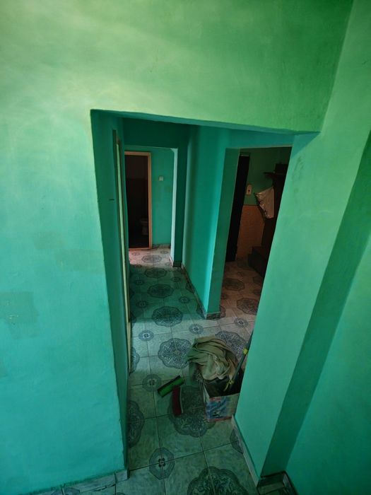 Vând apartament 4 camere