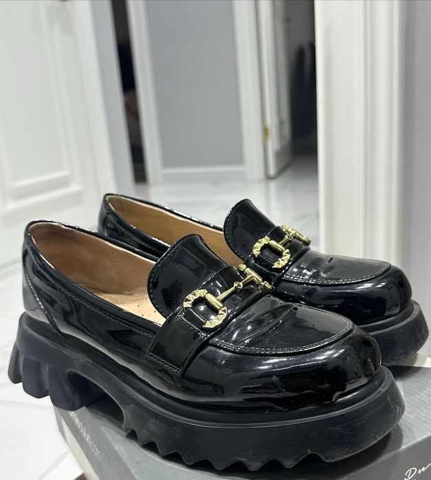 Лоферы черные,женские