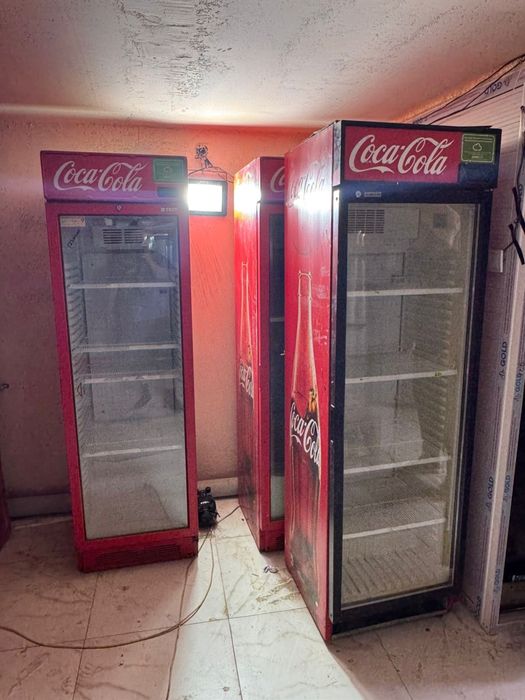 Витринный холодильник