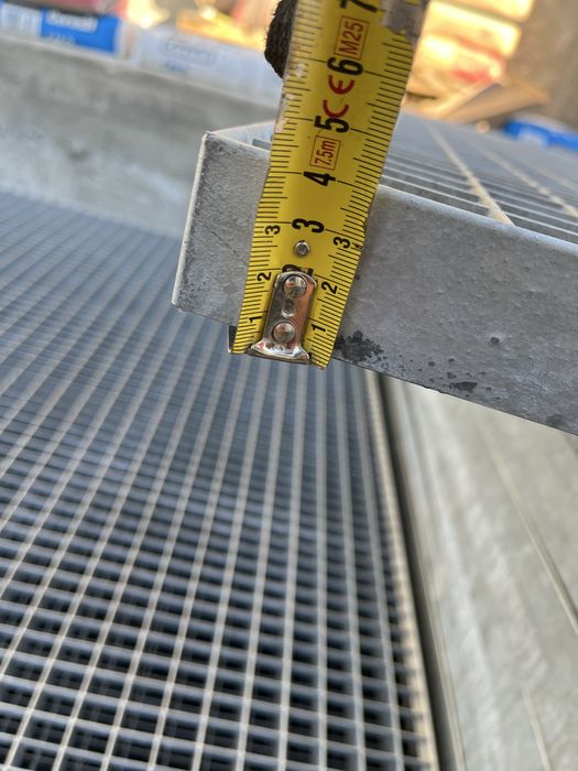 Gretare zincate galvanizate trepte