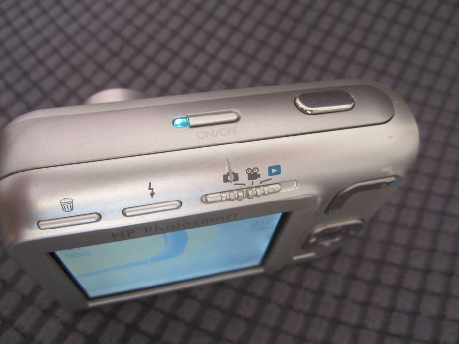 Фотоапарат HP Photosmart M537