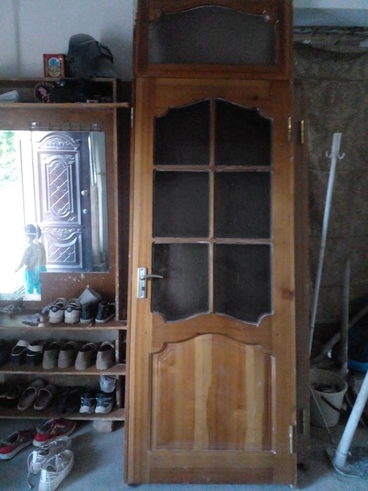 Продается Дверь с коробкой