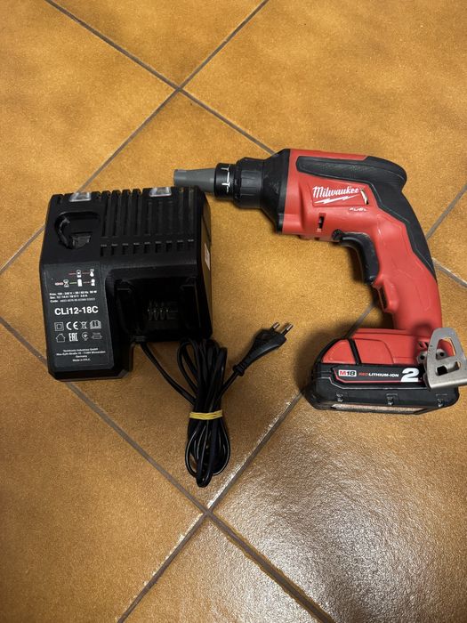 Milwaukee  M18  masina de insurubat/gaurit,  pentru gips carton - rigips