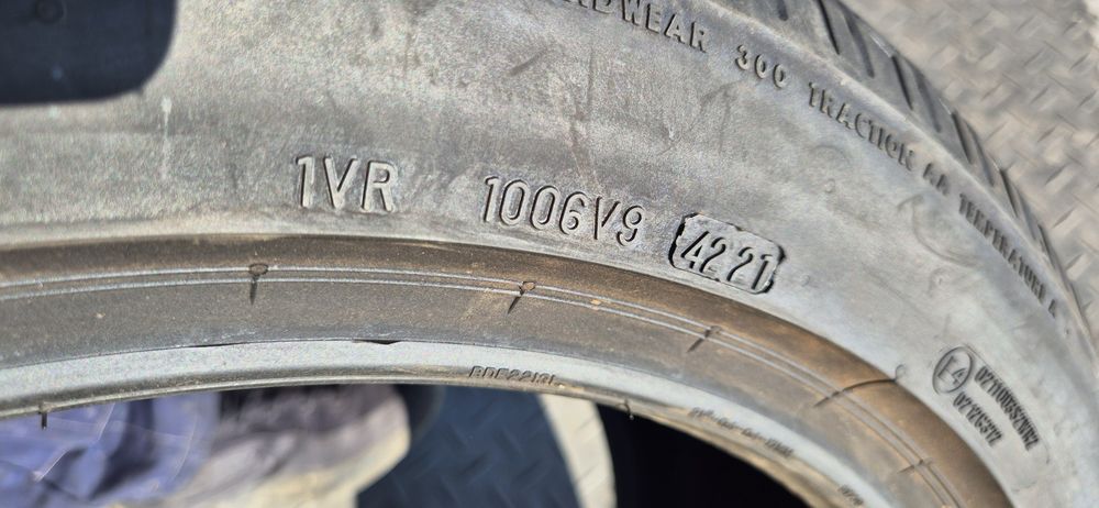 285 40 21 Bridgestone o bucată, depozit anvelope