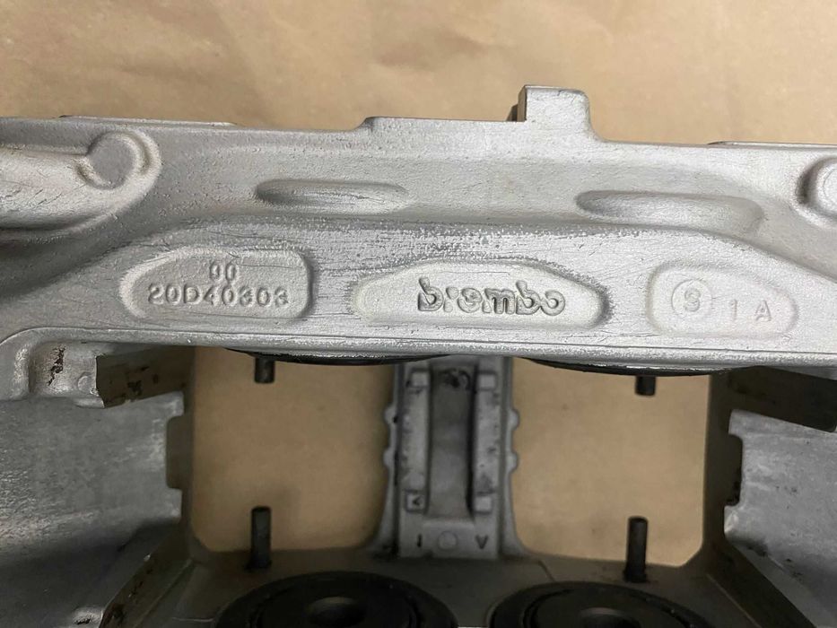 Etrieri AMG Brembo față