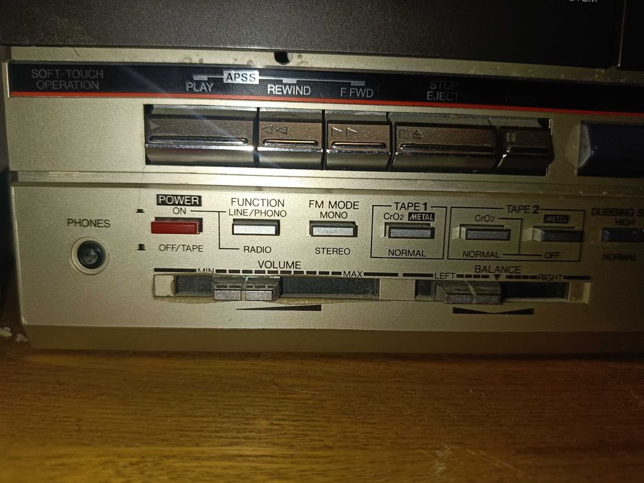 Магнитофон SHATP Qt90