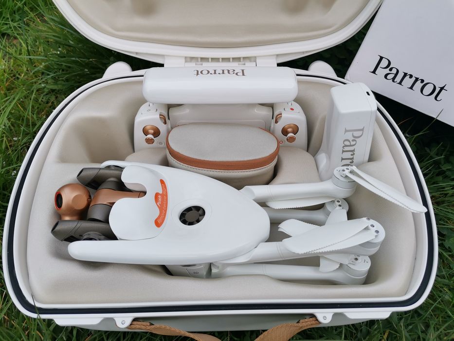 Drona Parrot Anafi Ai  4G Robotic UAV  + ipad mini 6